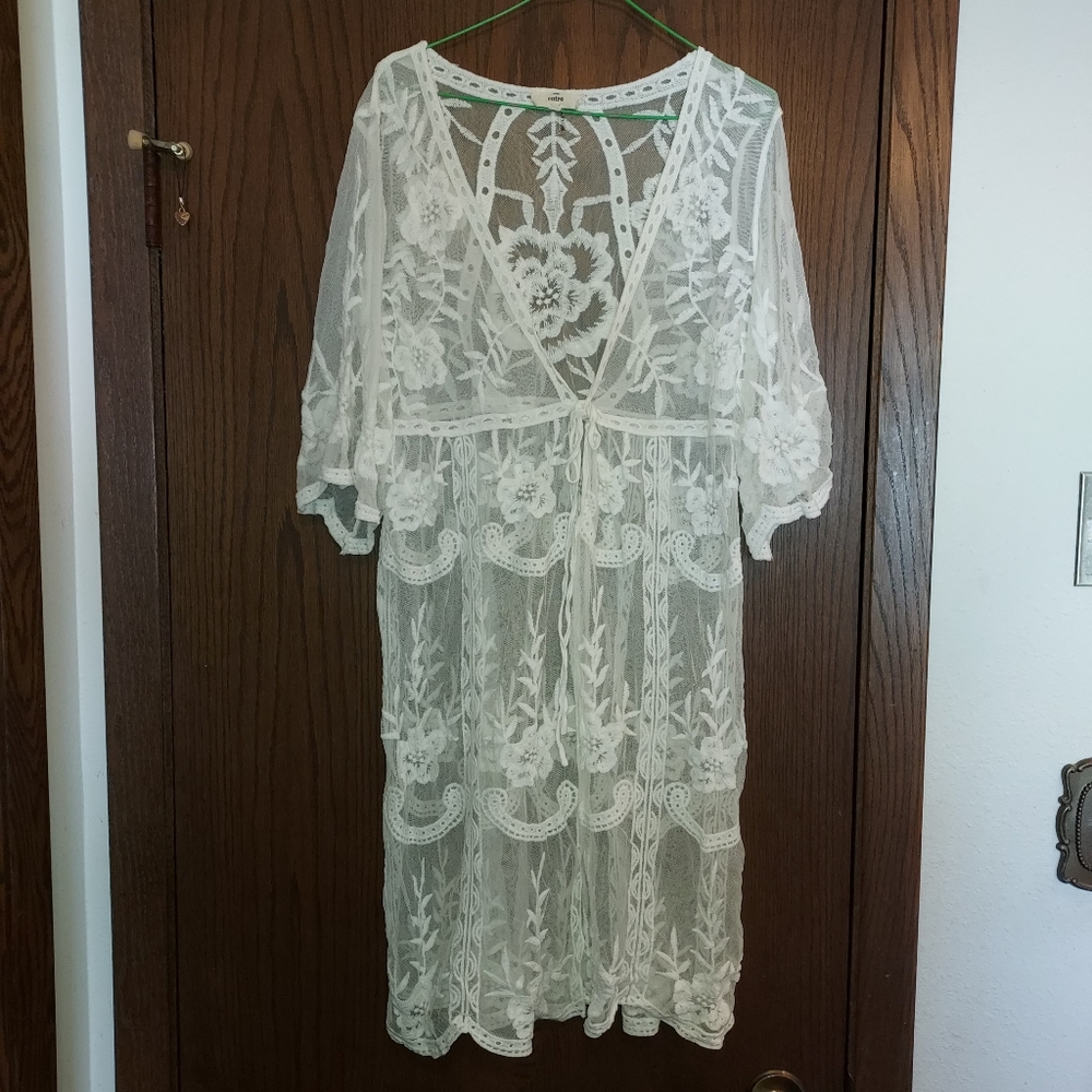 Entro White Lace Mesh Scalloped hem Cover Up size M